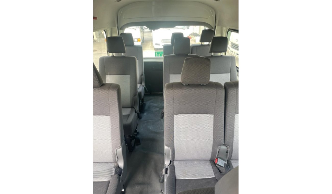 Toyota Hiace Commuter GL High Roof