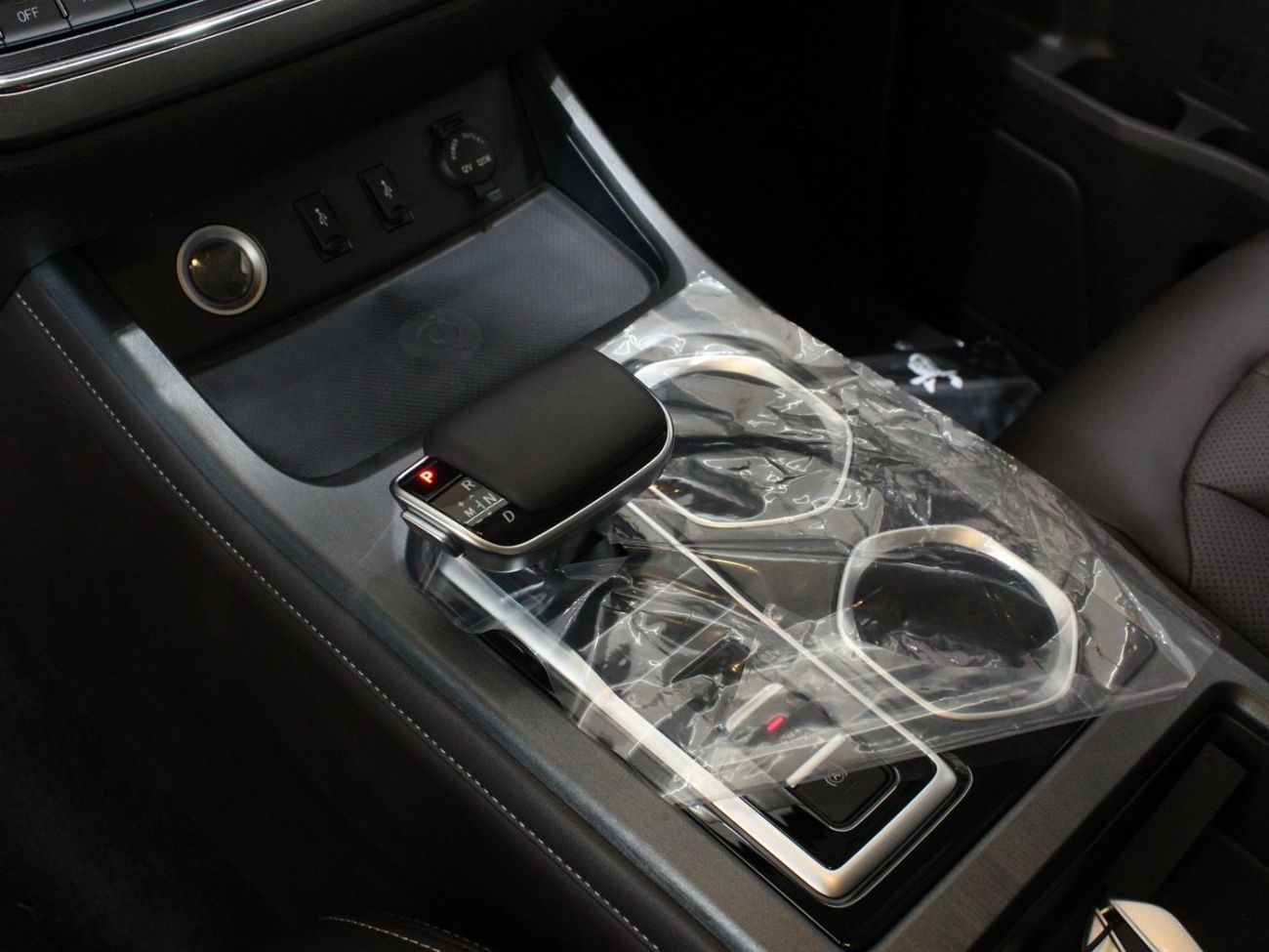 BAW 212 BRAND NEW | 7 Seats | Petrol | Automatic