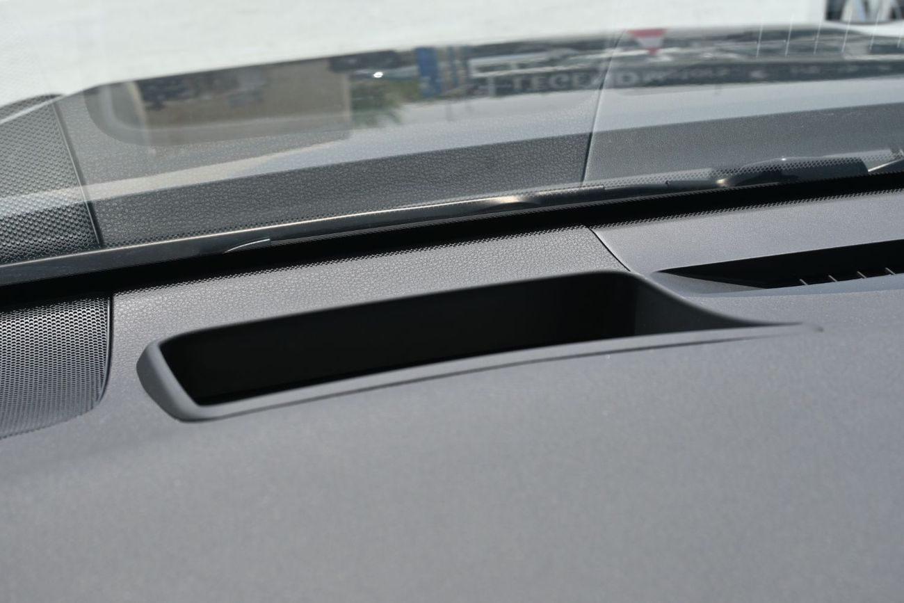 تويوتا كامري Toyota Camry 2.5L Hybrid Chinese, Model 2025, Color Black