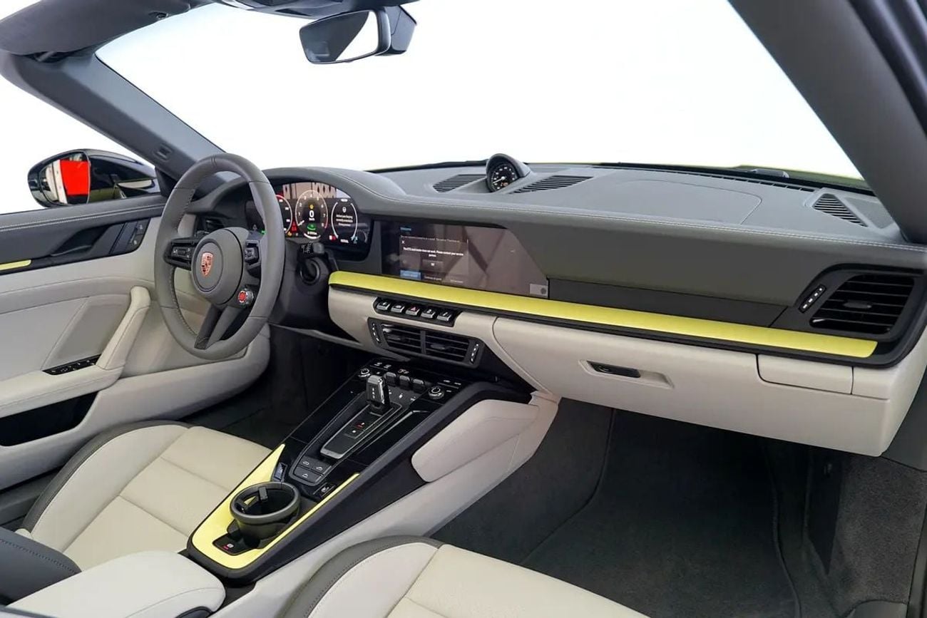 Porsche 911 Carrera GTS 3.0L (450 HP) Convertible