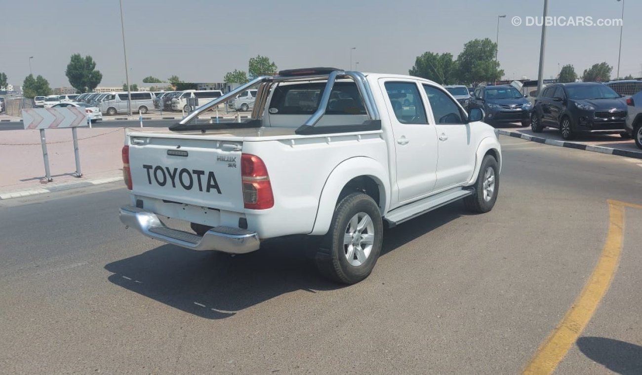 Toyota Hilux DIESEL MANUAL GEAR  4X4 3.0L RIGHT HAND DRIVE