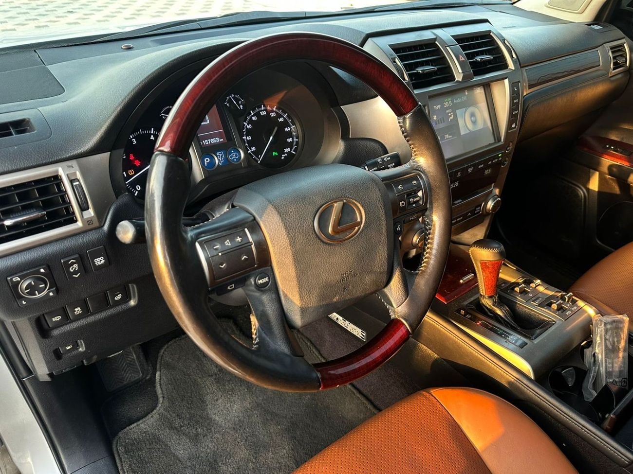 لكزس GX 460 بلاتينوم