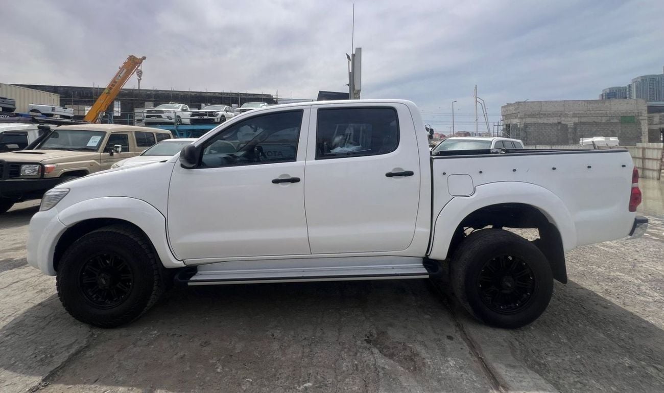 Toyota Hilux DLX RIGHT HAND DRIVE ONLY FOR EXPORT