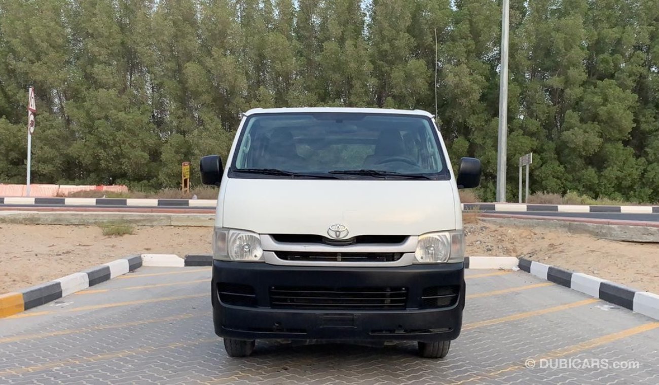 تويوتا هاياس Toyota Hiace 12 Seats 2009 Ref# 488