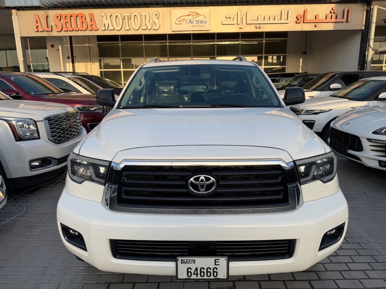 Toyota Sequoia SR5 (NON GCC)