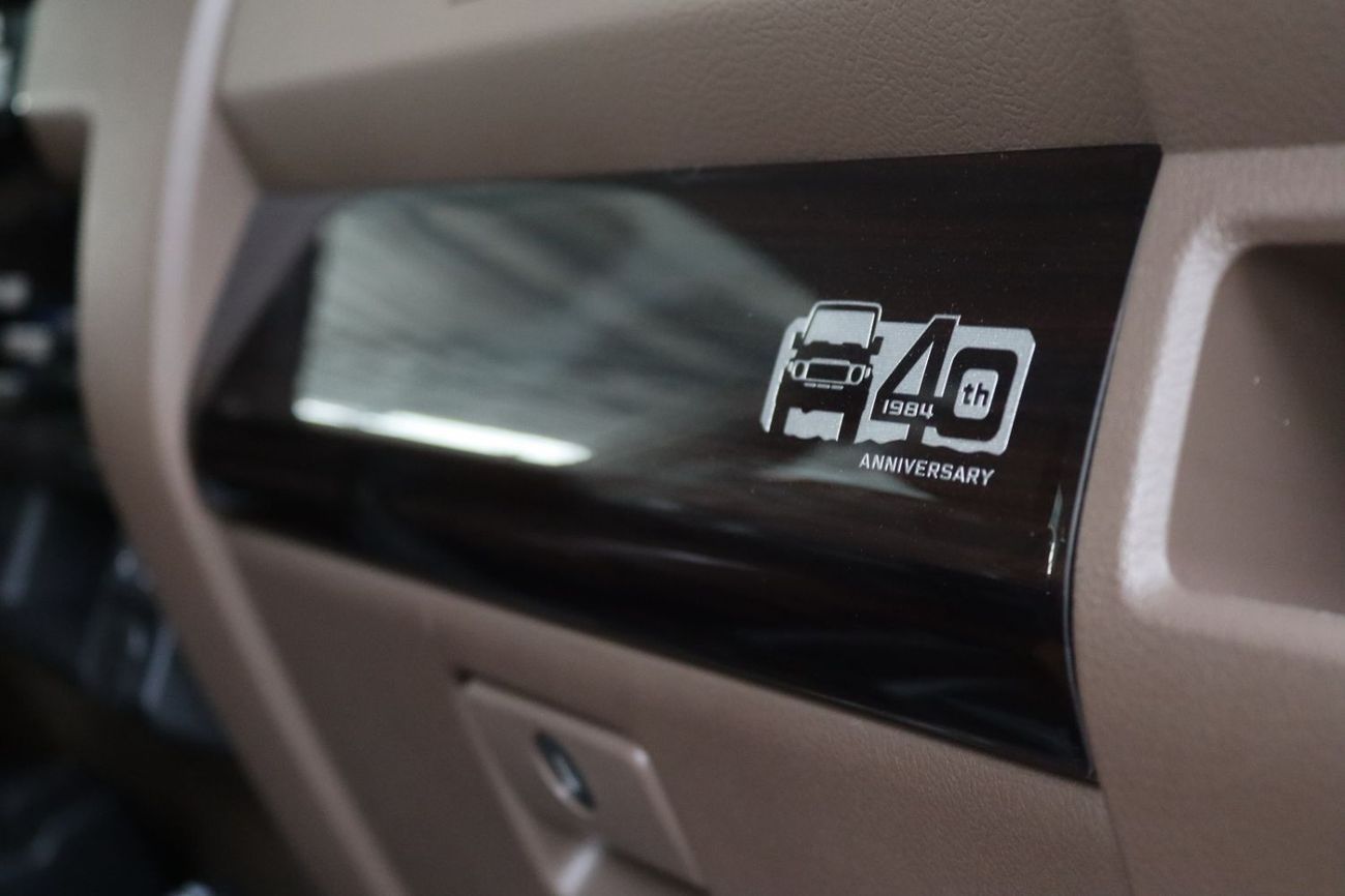 Toyota Land Cruiser 70 2.8 DIESEL MANUAL TRANSMISSION DIFF LOCK **التصدير فقط خارج الخليج*****EXPORT ONLY**