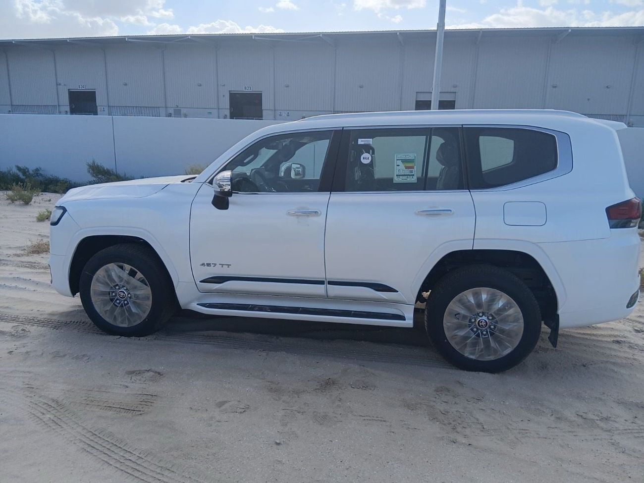 Toyota Land Cruiser 3.5T VXR Hybrid