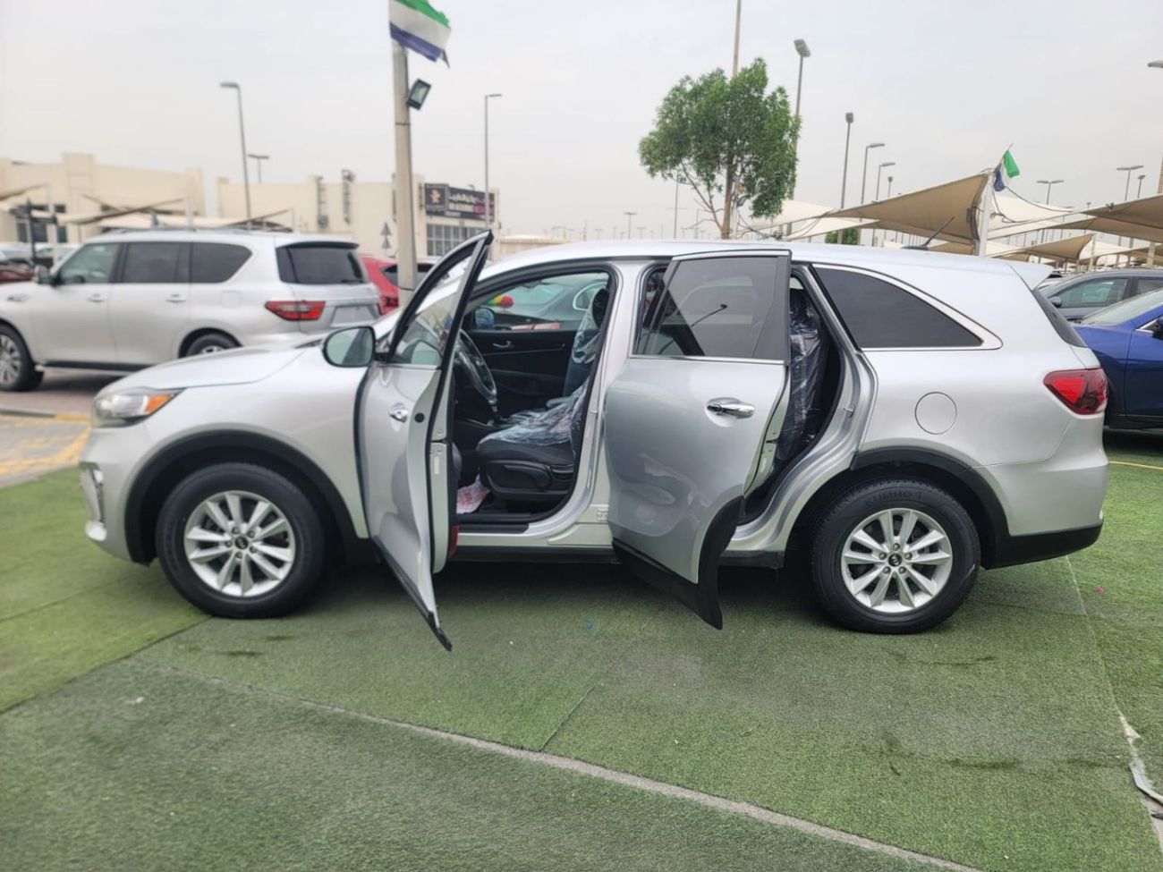 كيا سورينتو Mid Option 3.3L