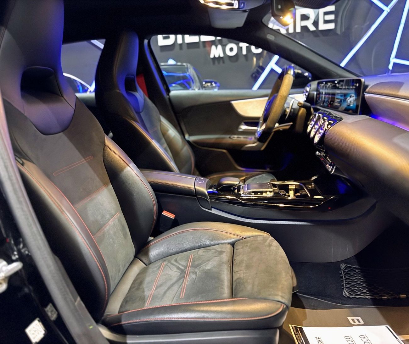 Mercedes-Benz A 35 AMG 4MATIC Hatchback MERCEDES-BENZ A35 AMG | 2020 | GCC | GOOD CONDITIONS