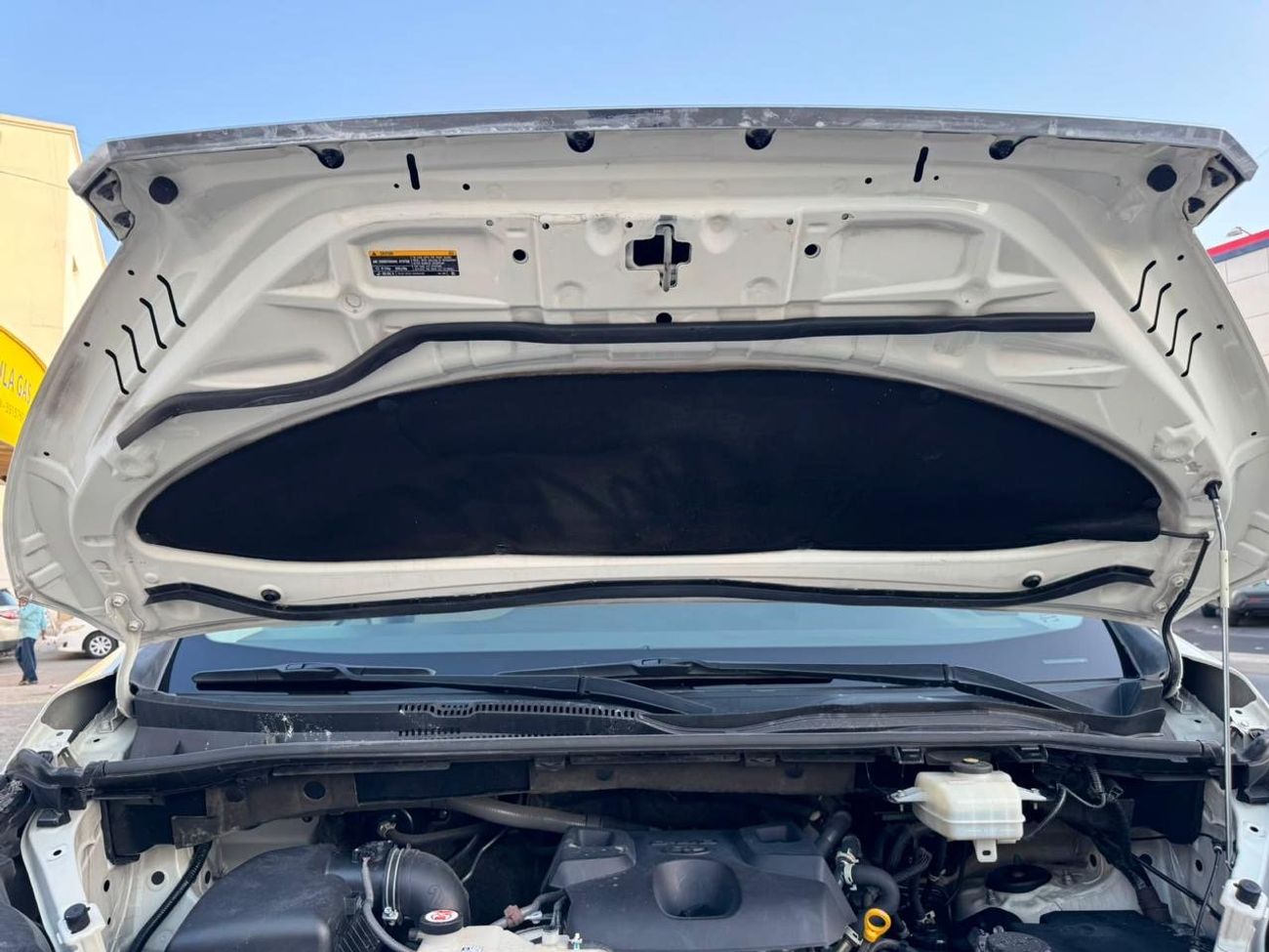 Toyota Hiace DLS - STANDARD ROOF DLS - STD ROOF