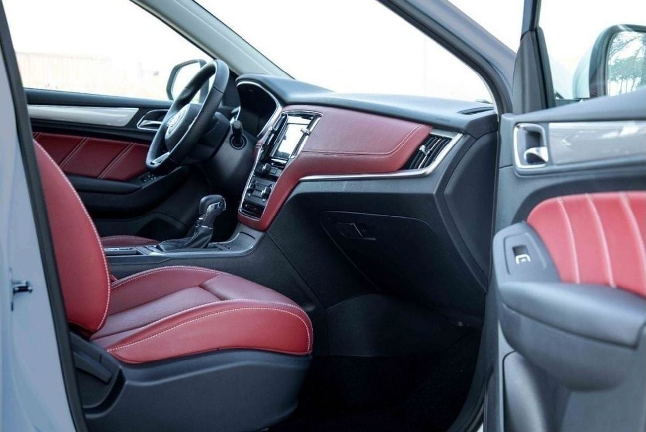 أم جي RX5 2023 MG RX5 2.0 AWD LUXURY - أزرق سماوي من الداخل أسود وأحمر