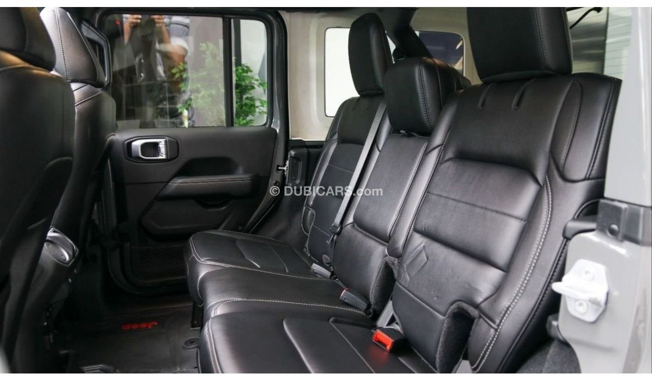 Jeep Wrangler Sahara