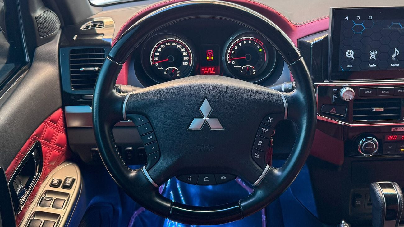 Mitsubishi Pajero Signature Edition GLS 4X4 3.8L V6 GCC