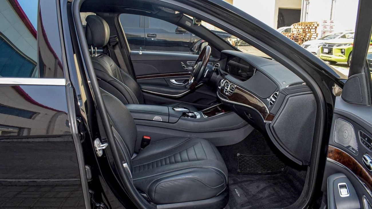 مرسيدس بنز S 560 Std 4.0L (463 HP)