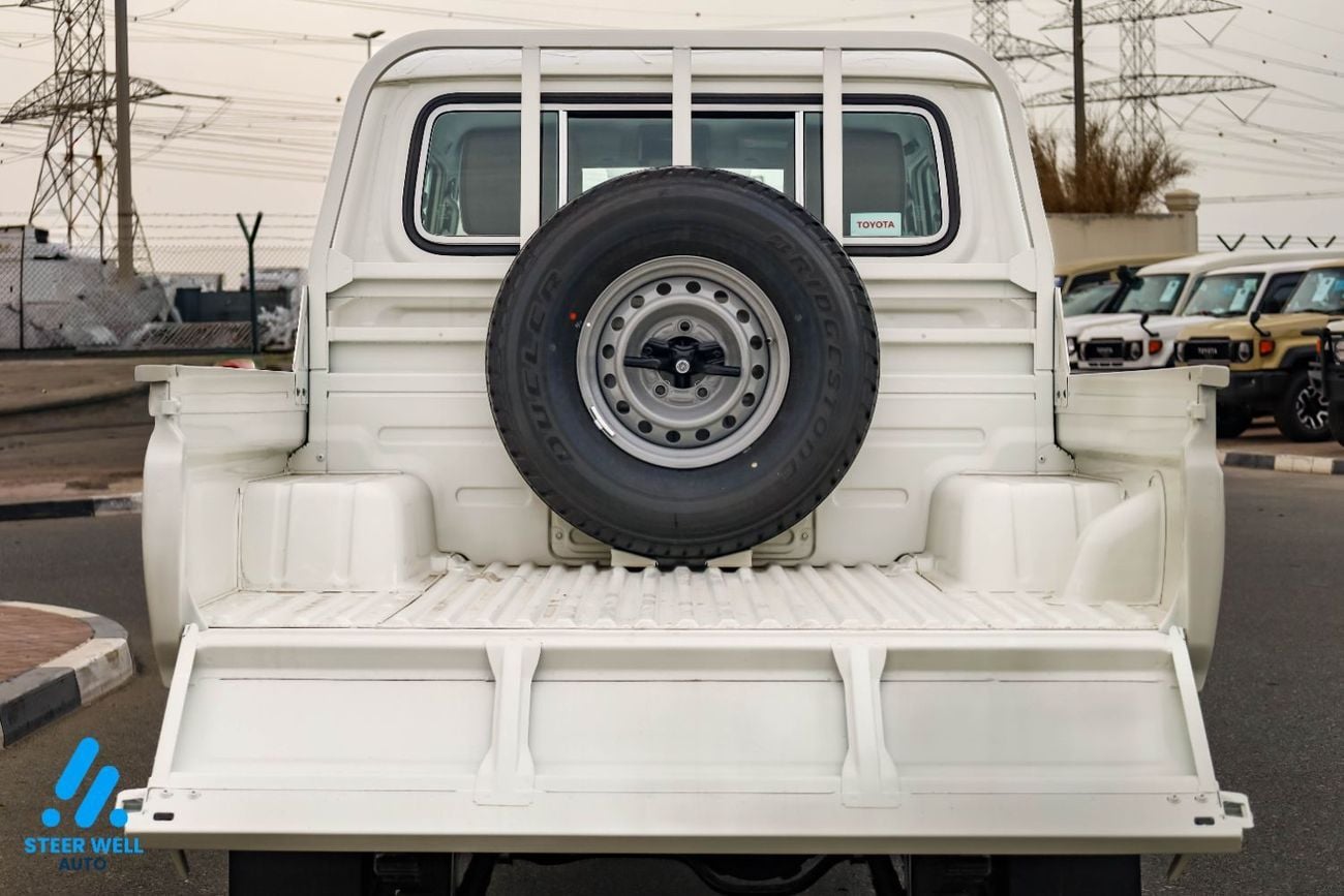 Toyota Land Cruiser Pick Up Double-Cab LC 79 | 2.8L Turbo DSL | GCC Specs | 4WD MT | Heavy Duty Workhorse | Export Ready