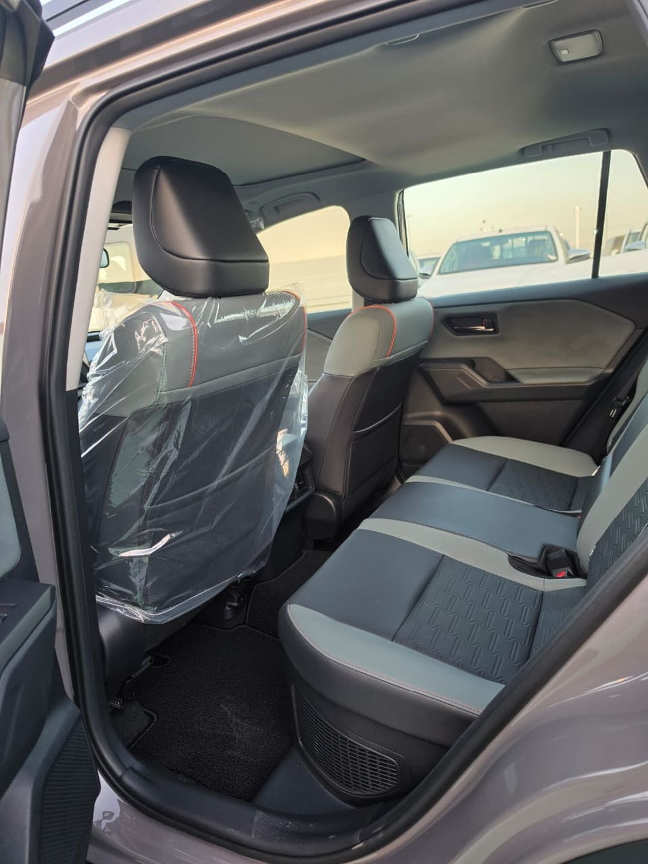 تويوتا راف ٤ Toyota RAV4 AXAL64 Hybrid 2026 – 2.5 لتر AWD | هايبرد | 5 أبواب | فل أوبشن