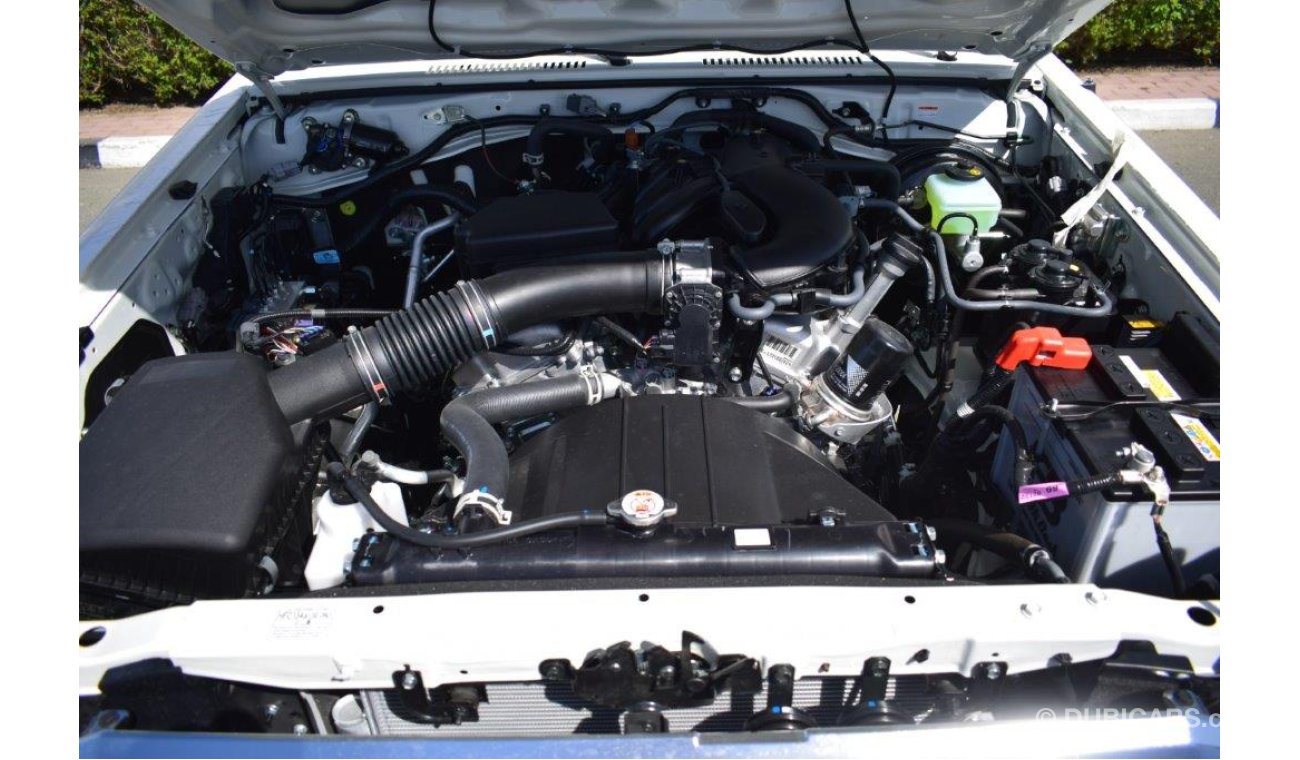 تويوتا لاند كروزر هارد توب 76 LX-E V6 4.0L PETROL 5DR MANUAL TRANSMISSION