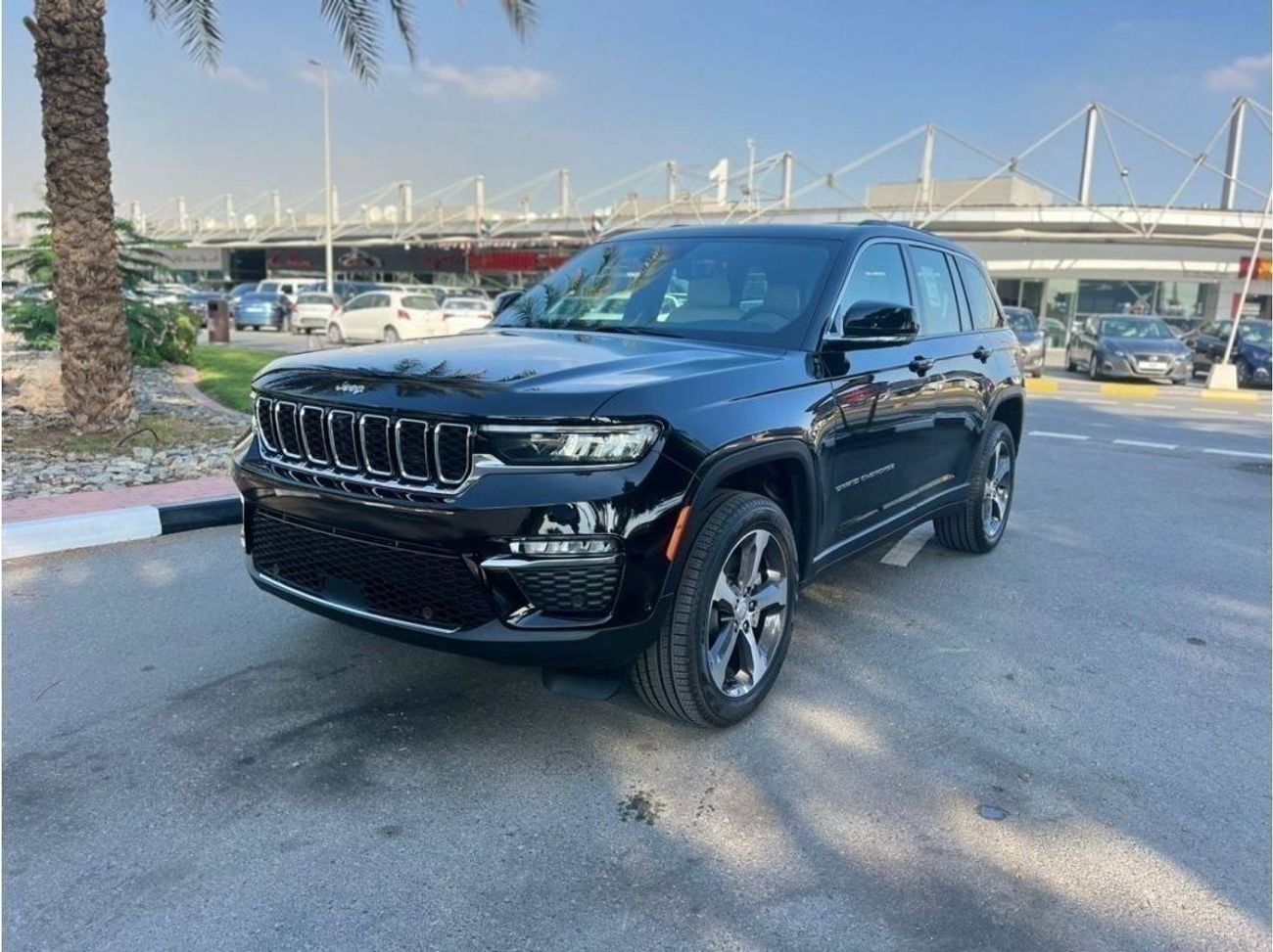 جيب جراند شيروكي LIMITED Jeep Cherokee 2024