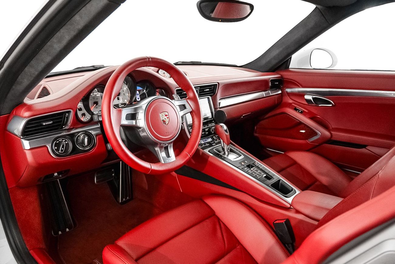 Porsche 911 Turbo 3.8L (520 HP) Coupe