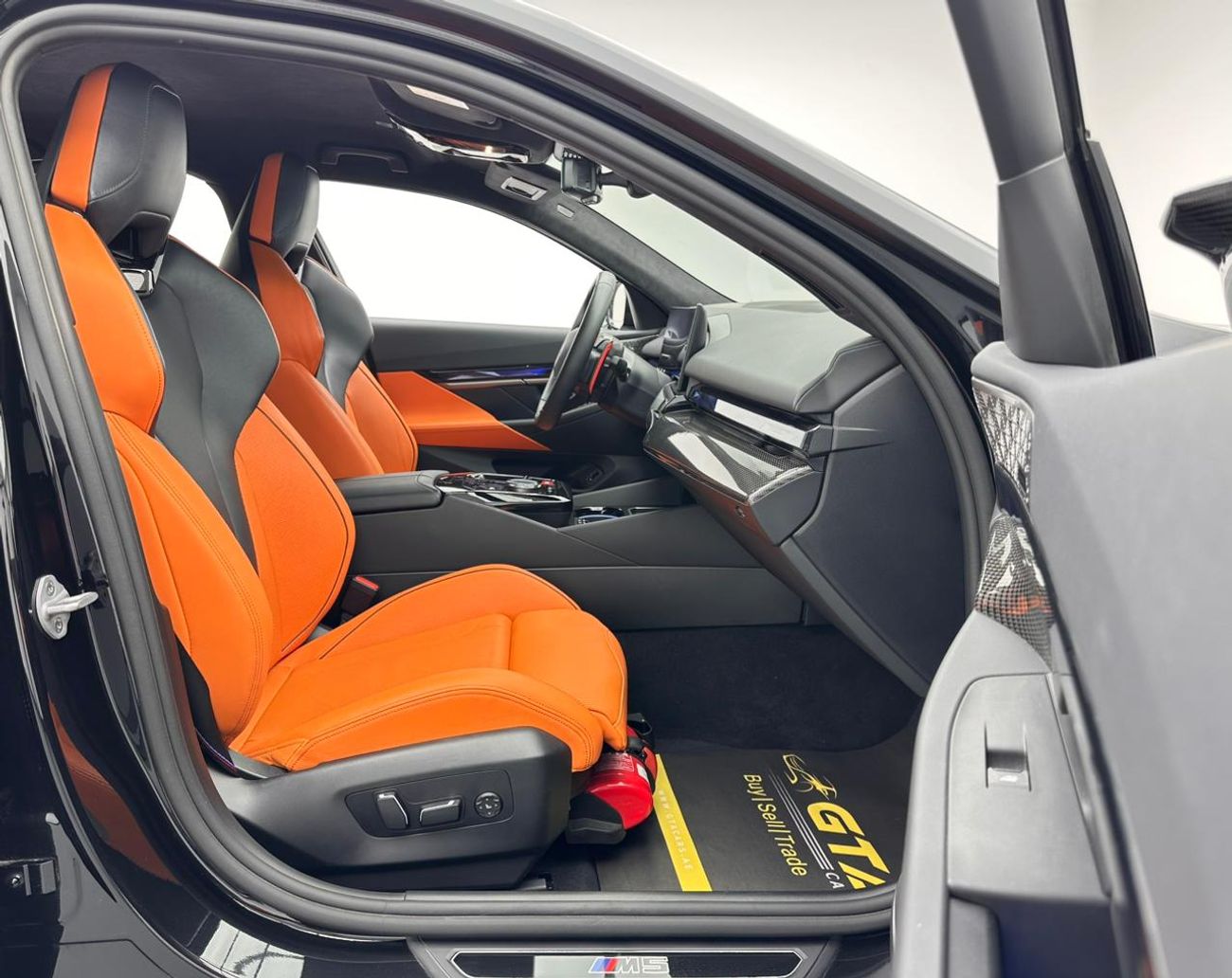 BMW M5 2025 BMW M5, Jan/2030 BMW Warranty + Service Contract, BMW Full Service History, GCC