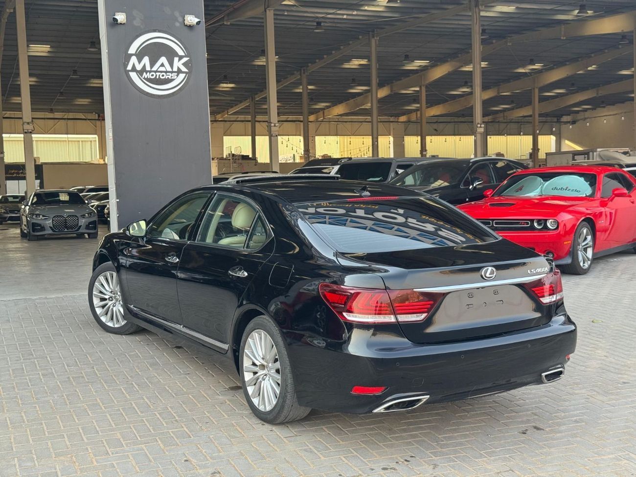 لكزس LS 460 كبيرة / محرك V8 سعة 4.6 لتر / مصابيح زينون ثلاثية / مقاعد تبريد وتدفئة / أبواب ناعمة الإغلاق / بحالة