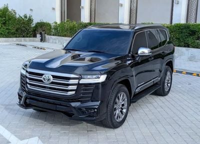 تويوتا لاند كروزر Toyota landcruise GXR 2022MODEL 4.0L v6 petrol Engine 299HP colour Black push start Transmission Aut