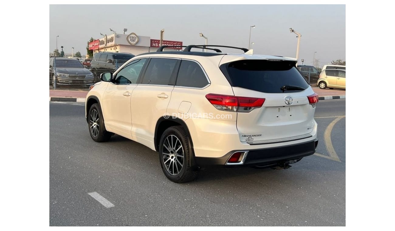 تويوتا هايلاندر 2017 SE EDITION SUNROOF 4x4 CANADA IMPORTED