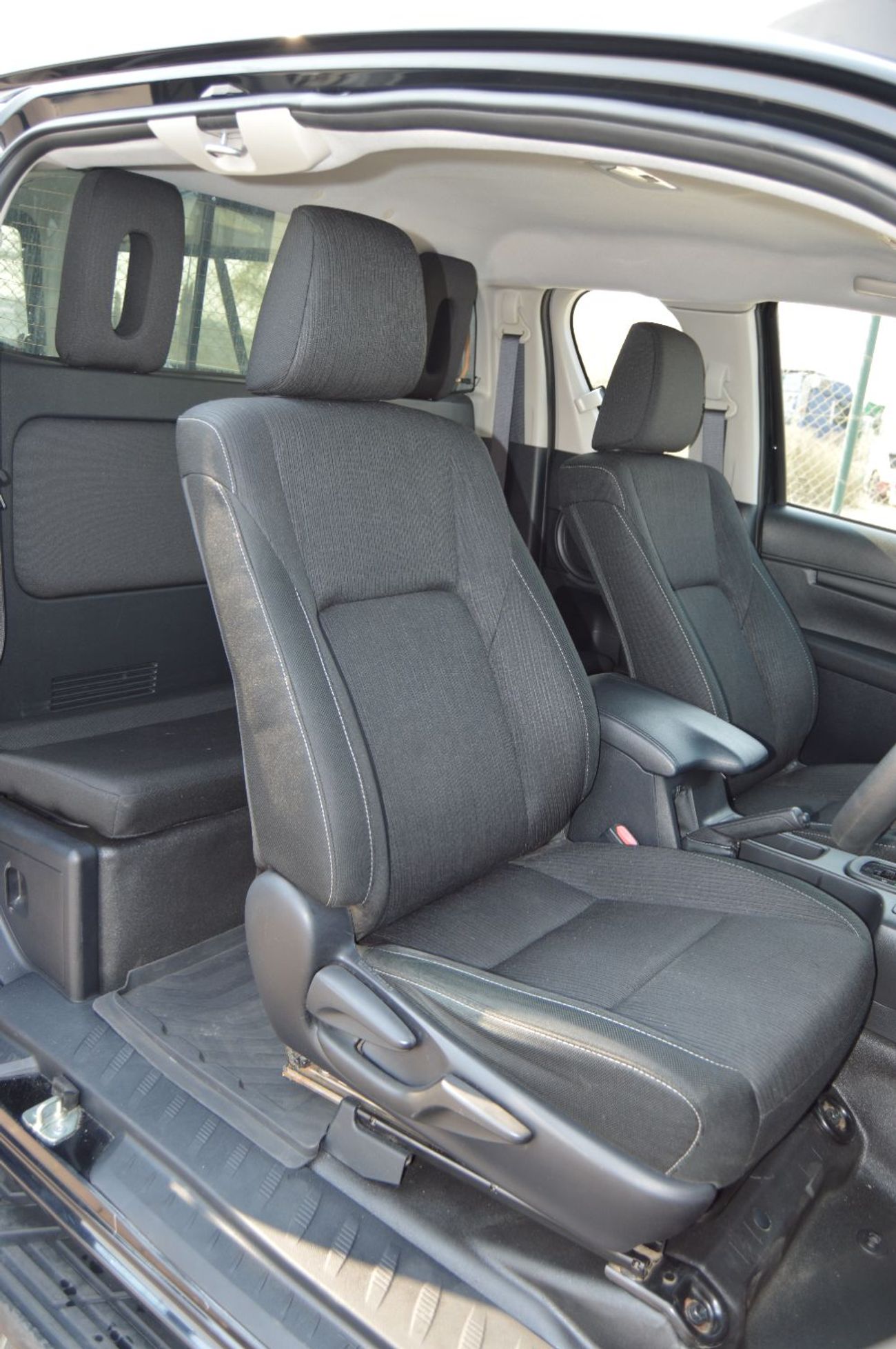 Toyota Hilux Double cabin 2.8L, perfect inside and outside
