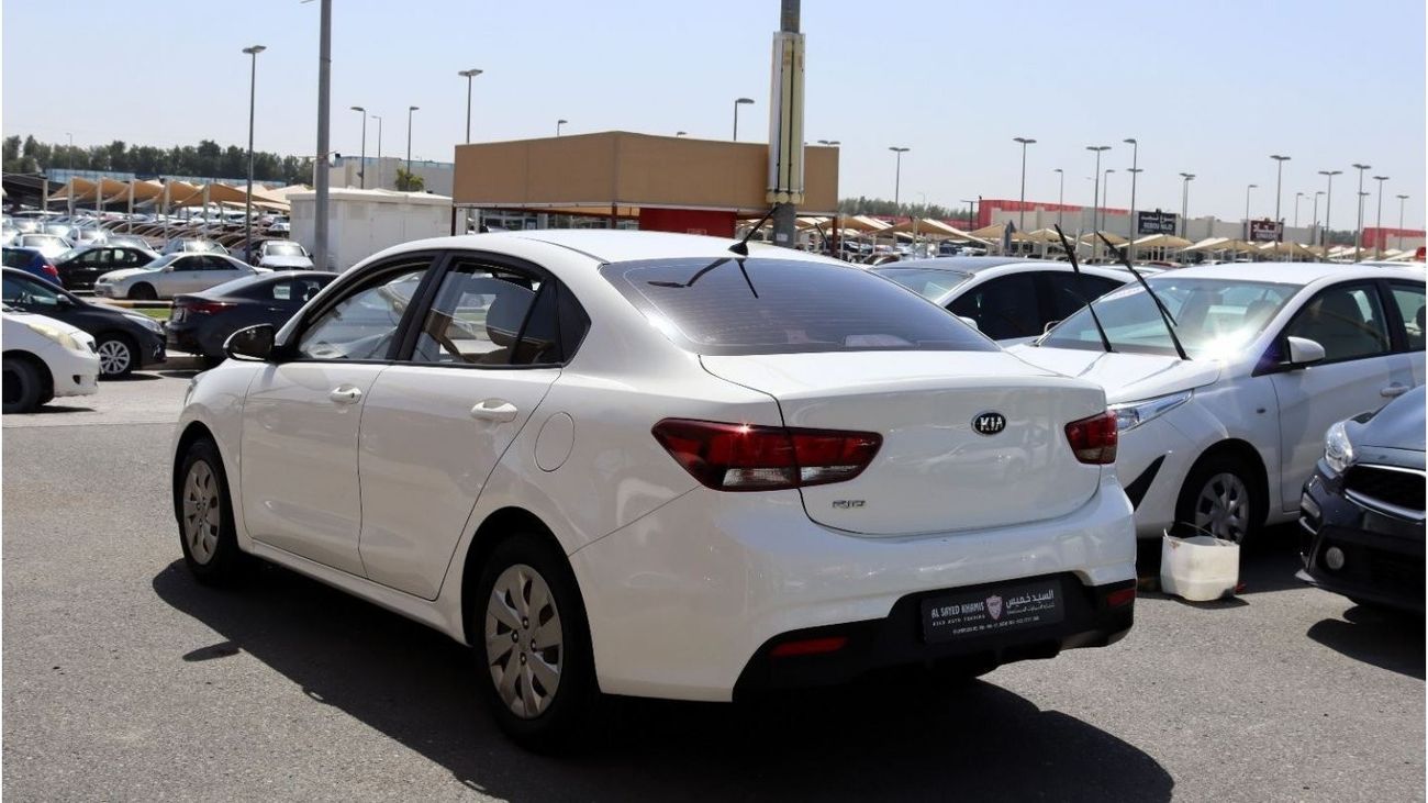 كيا ريو EX خالية من الحوادث - خليجي - مكينة 1400 سي سي - بحالة ممتازة من الدخل والخارج