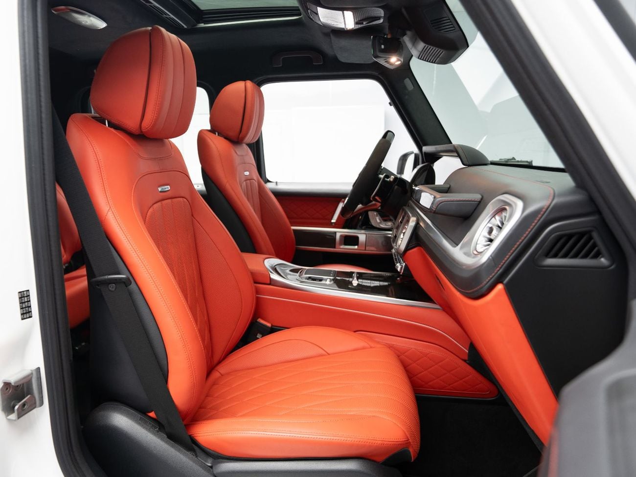 مرسيدس بنز G 63 AMG STANDARD BUY NOW, PAY 2027 | THE BLACKLINE STANDARD | 2030 Mercedes Warranty + Service Contract, GCC