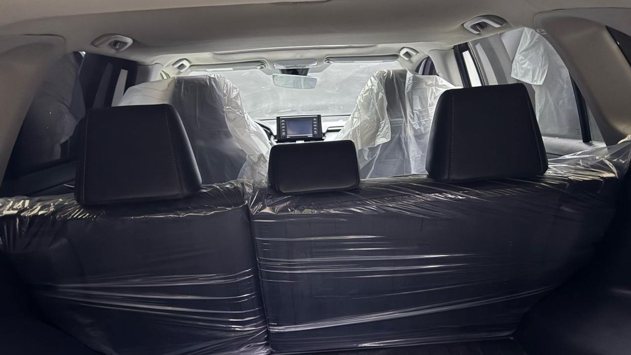 تويوتا راف ٤ XLE Full Option