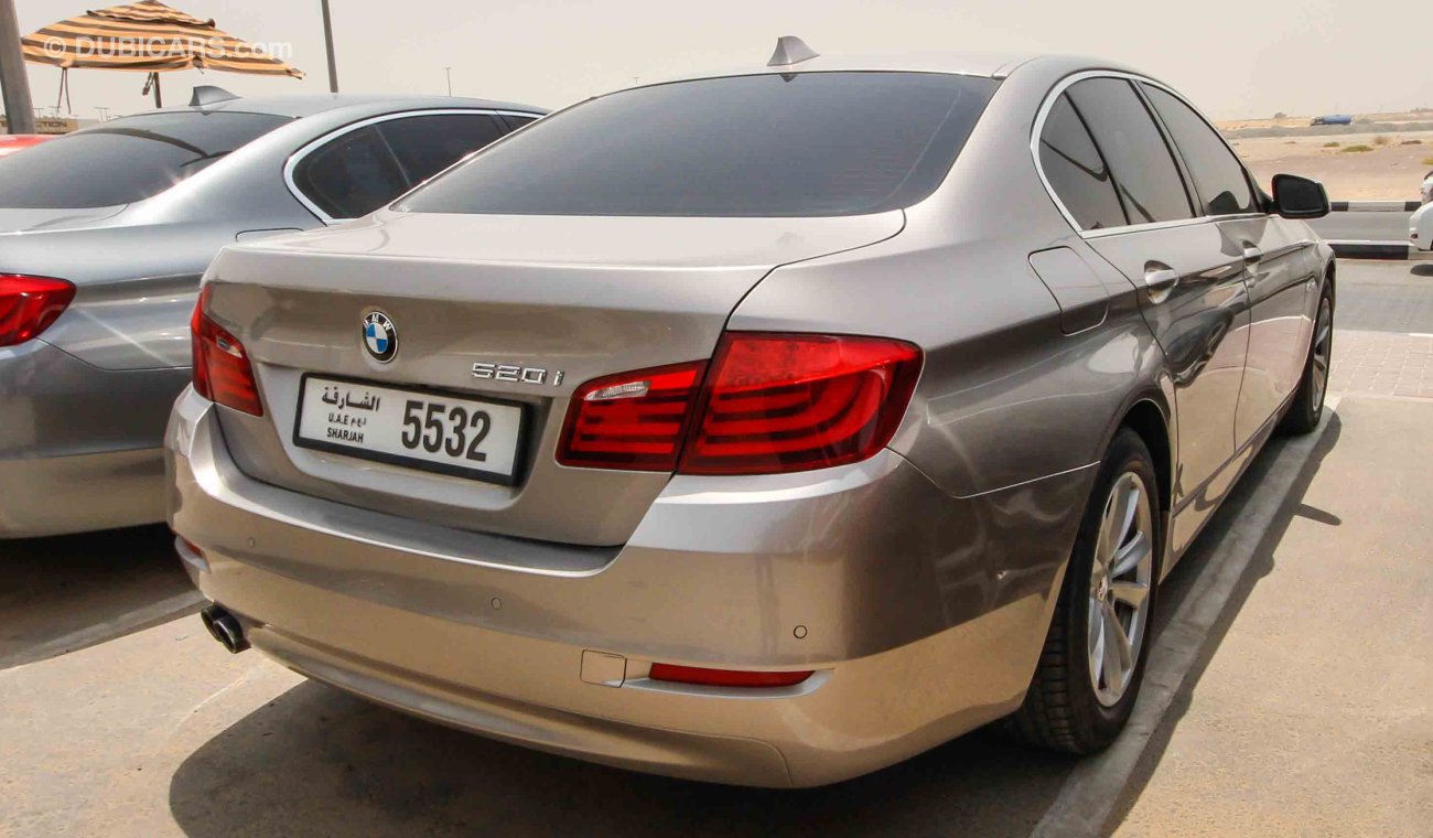 BMW 520i i