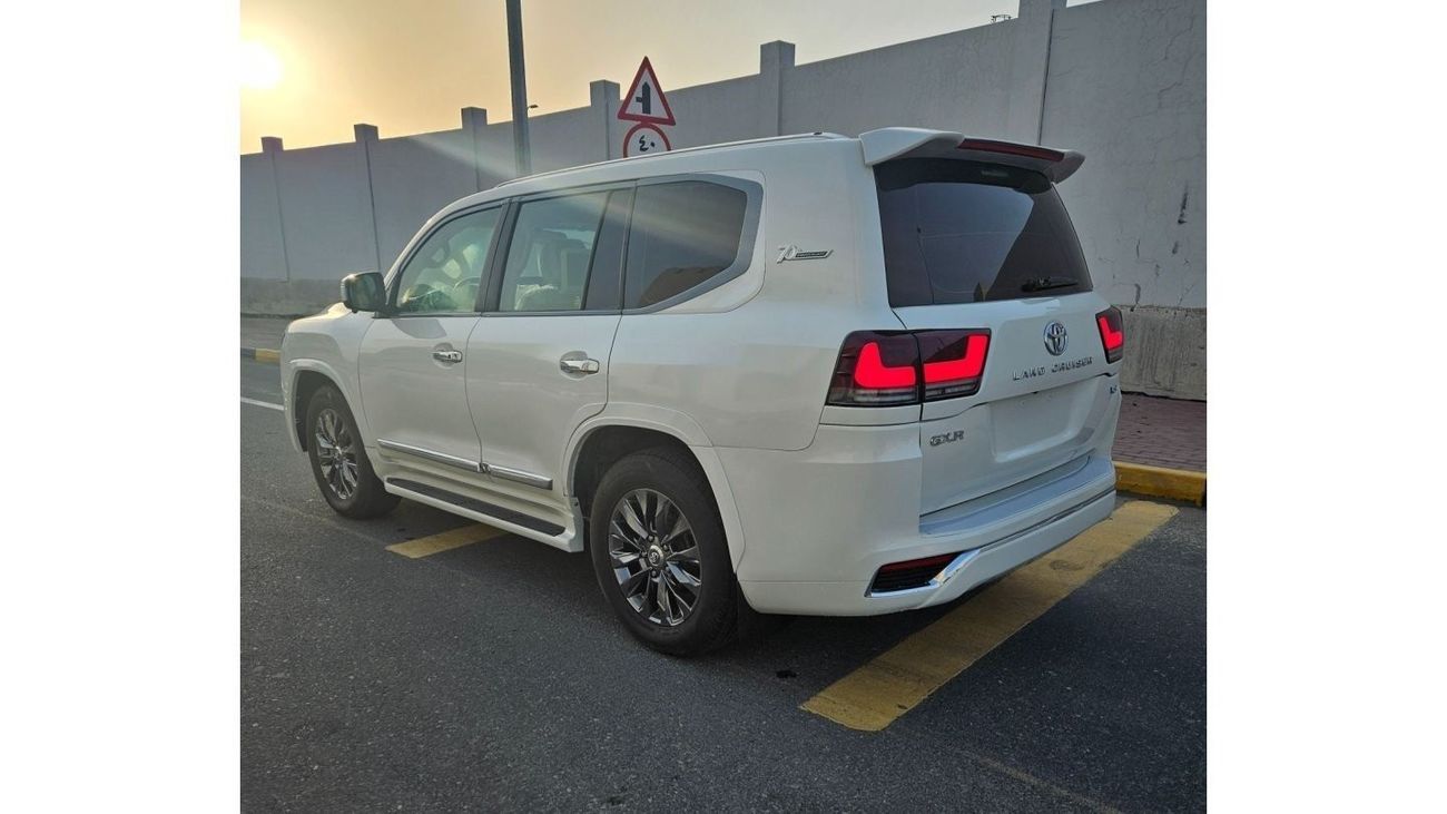 Toyota Land Cruiser 2010 v8 change 2023