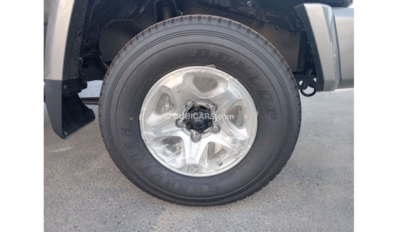 Toyota Land Cruiser 70 4.0L V6 2doors (Winch + Alloy Wheels)