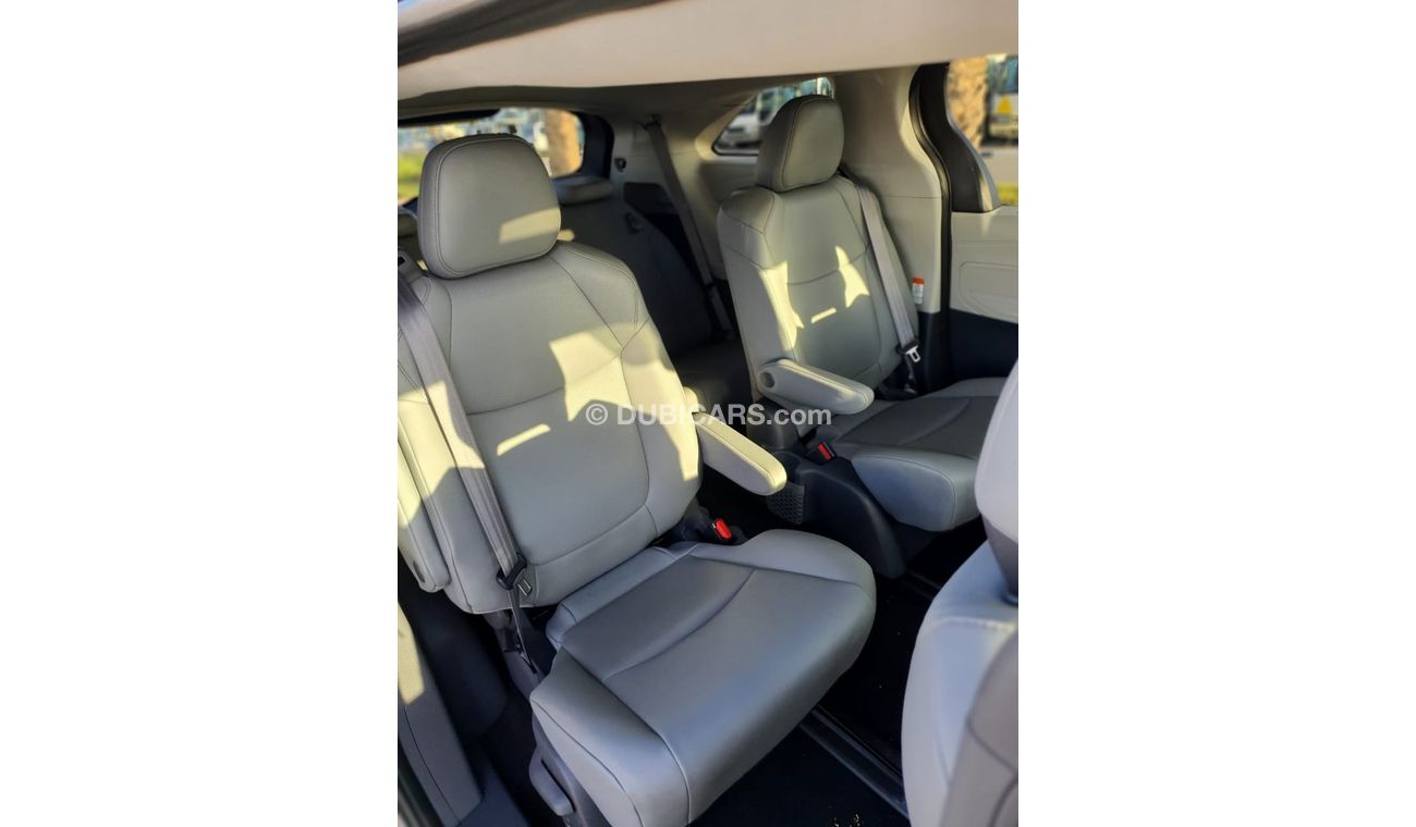 Toyota Sienna TOYOTA SIENNA HYBRID FULL OPTION 2021 MODEL