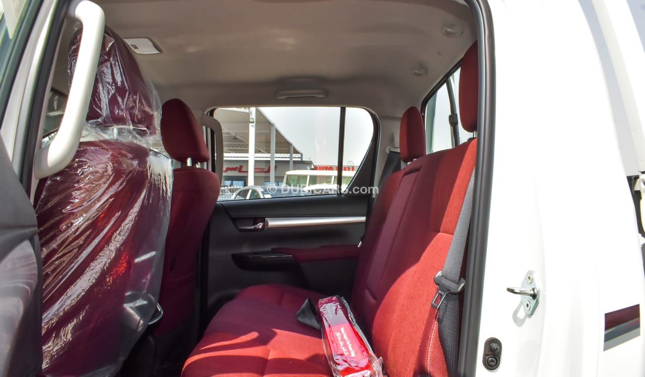 Toyota Hilux SR5 2.7 Petrol A/T 4WD