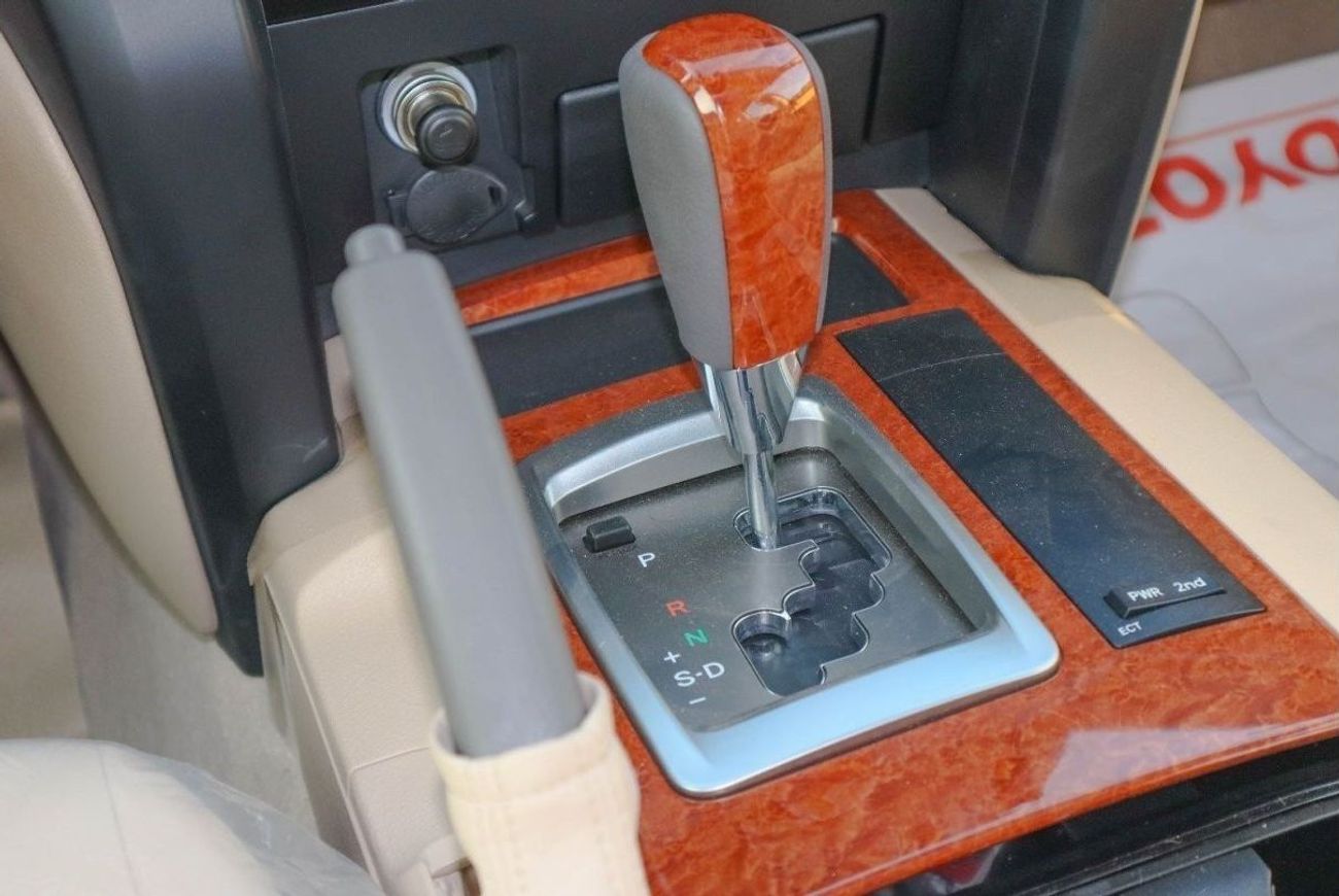 Toyota Land Cruiser GXR