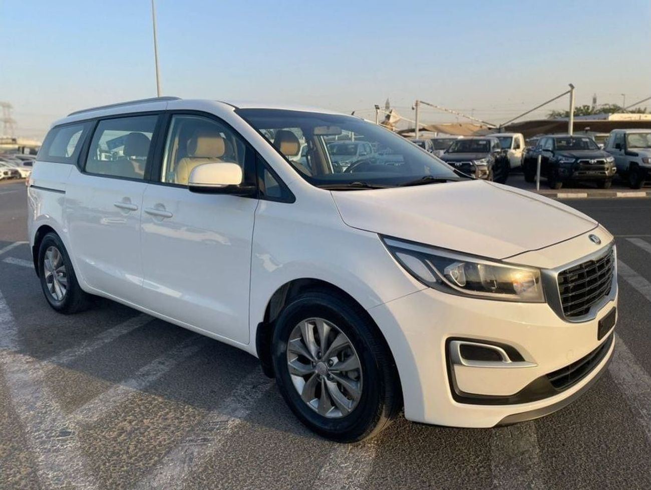Kia Grand Carnival 2020 Kia Grant Carnival Gcc Specs - MidOption+ 7 Seater - No Accident -
