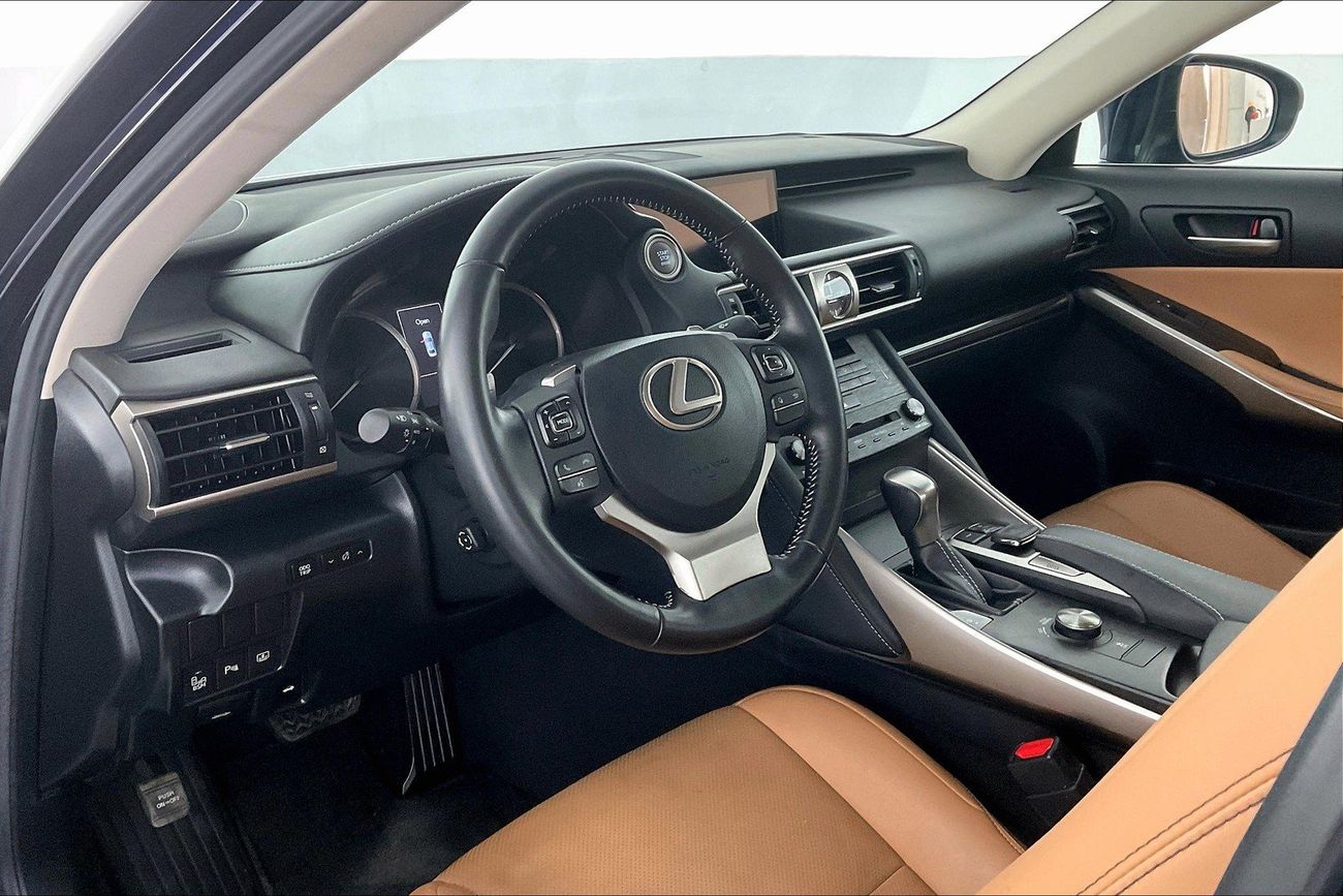 Lexus IS350 Platinum | Guaranteed Warranty | 0 Down Payment