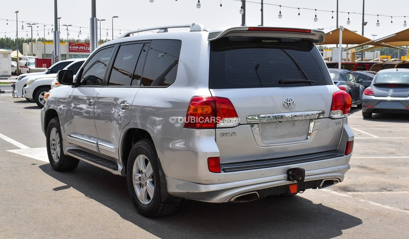 Toyota Land Cruiser GXR V6