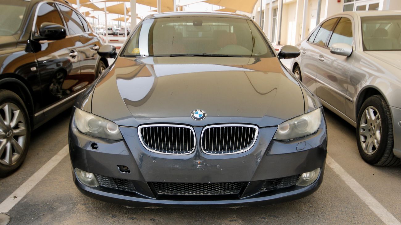 بي أم دبليو 325 i