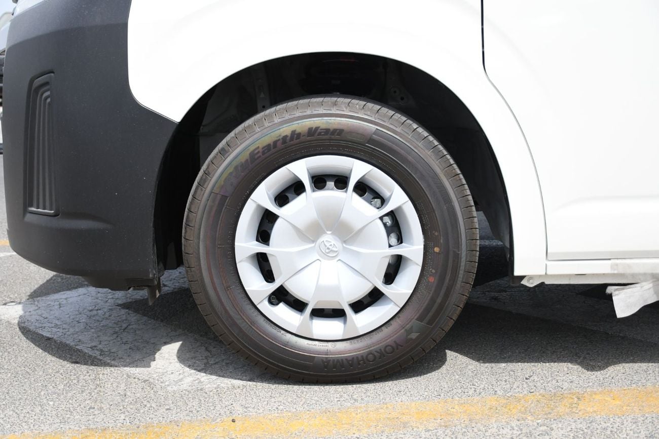 Toyota Hiace Toyota HiAce 2.8L Manual Petrol diesel (Ready Stock)