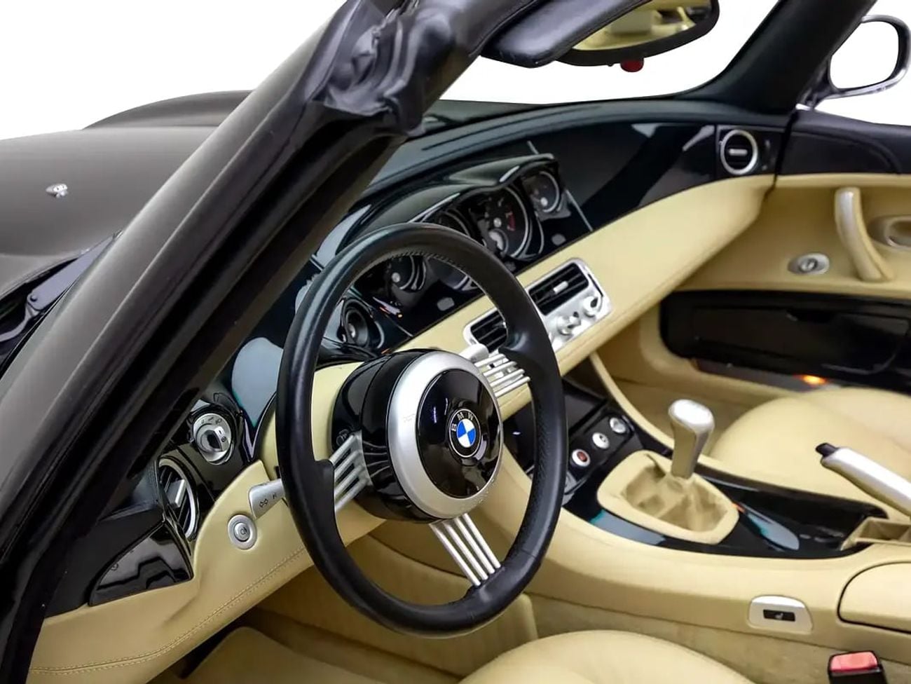 BMW Z8 MW | | GCC Spec Manual Transmission - Classic Roadster