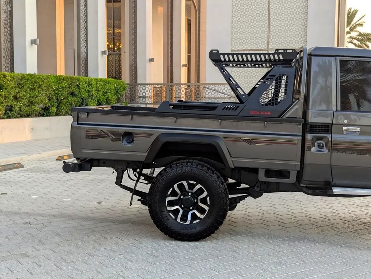 تويوتا لاند كروزر 70 LC79 LX