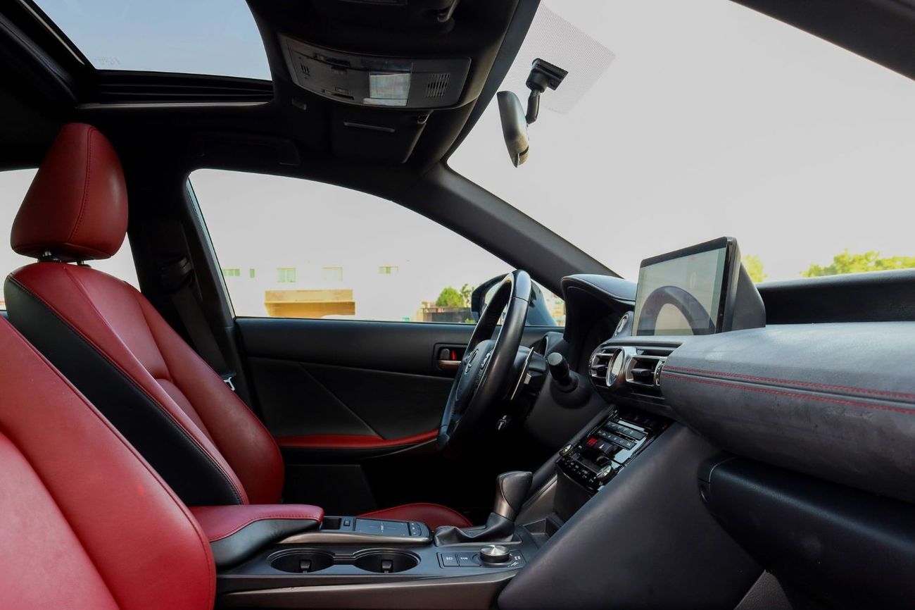 Lexus IS300 Premier Lexus IS300 2021 GCC under Warranty with Flexible Down-Payment.