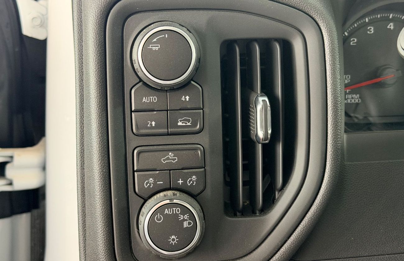 Chevrolet Silverado V8 5.3L AWD GCC Specification