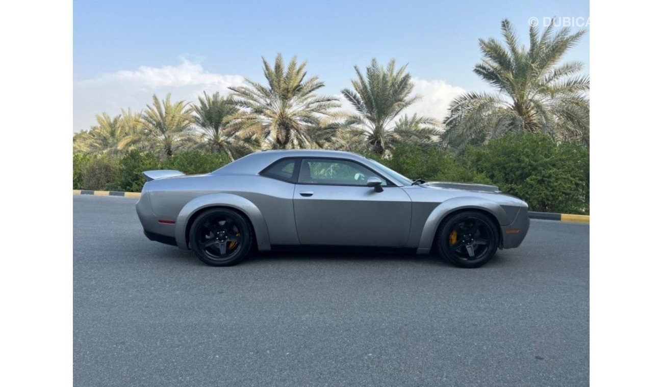 Dodge Challenger SRT Hellcat 2015 GCC Full carbon