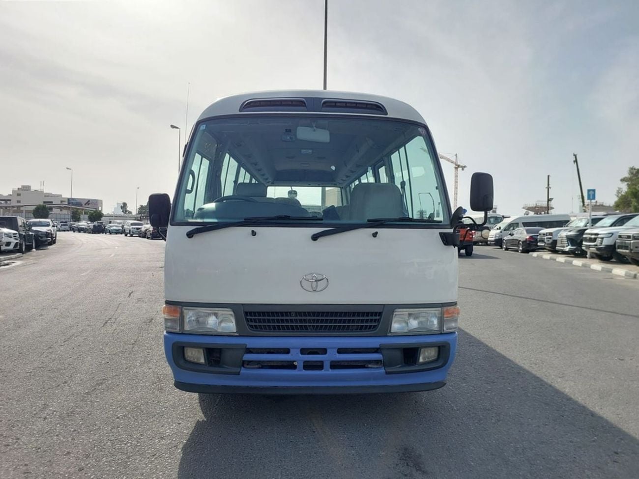 Toyota Coaster TOYOTA COASTER BUS RHD 2005 MODEL 4.0 L DIESEL AUTOMATIC(PM51046)