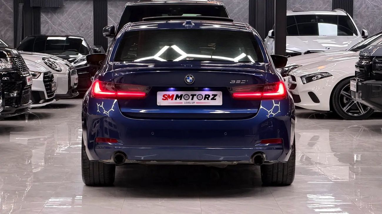 BMW 330i LUXURY LINE