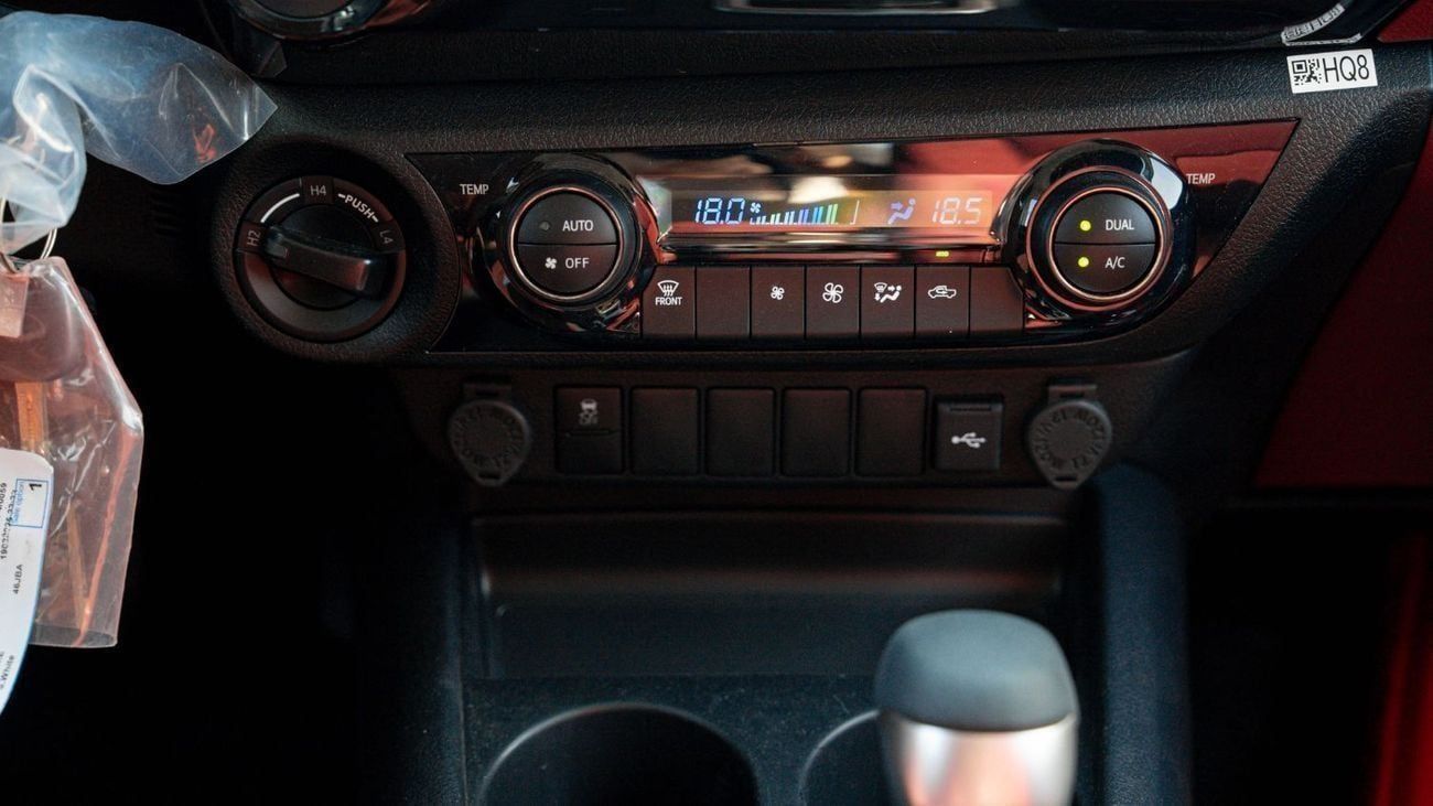 تويوتا هيلوكس 2025 Toyota Hilux GLX 2.7 - White Inside Maroon | Export Only